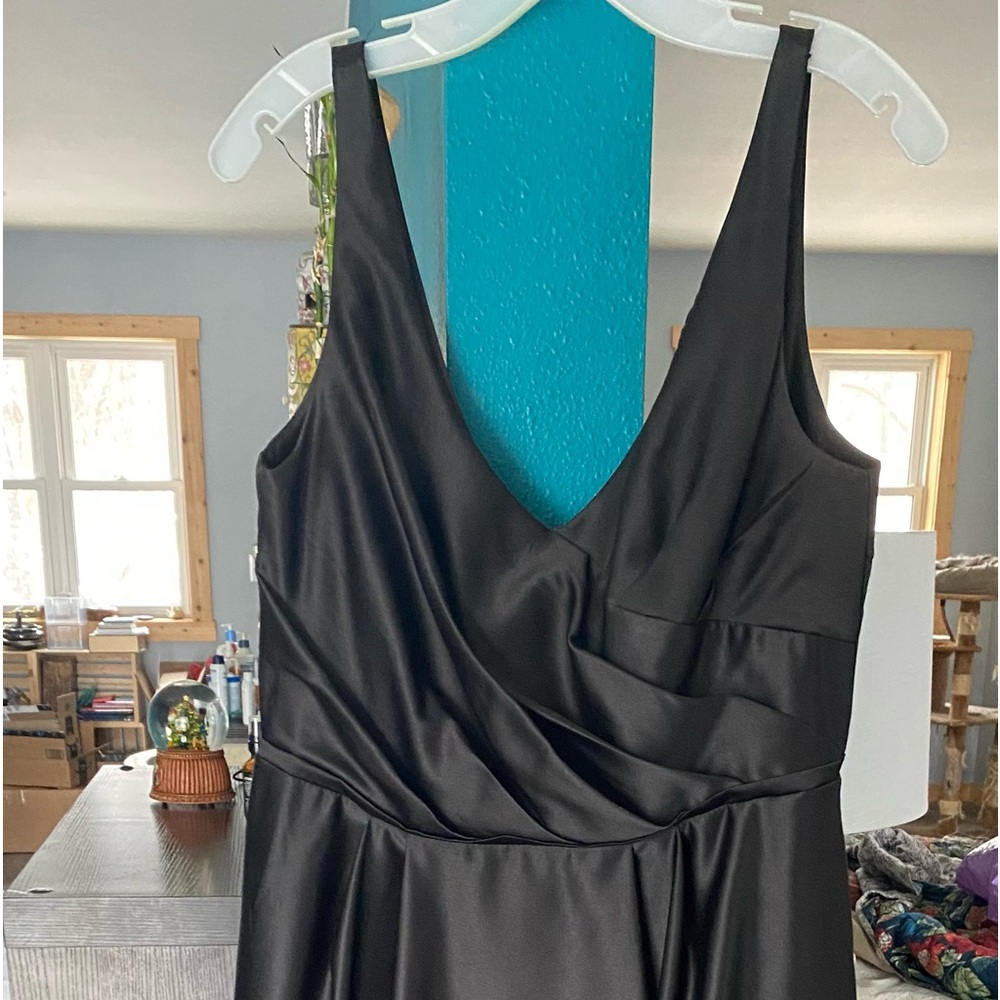 Black Formal Gown with pockets Size 14
